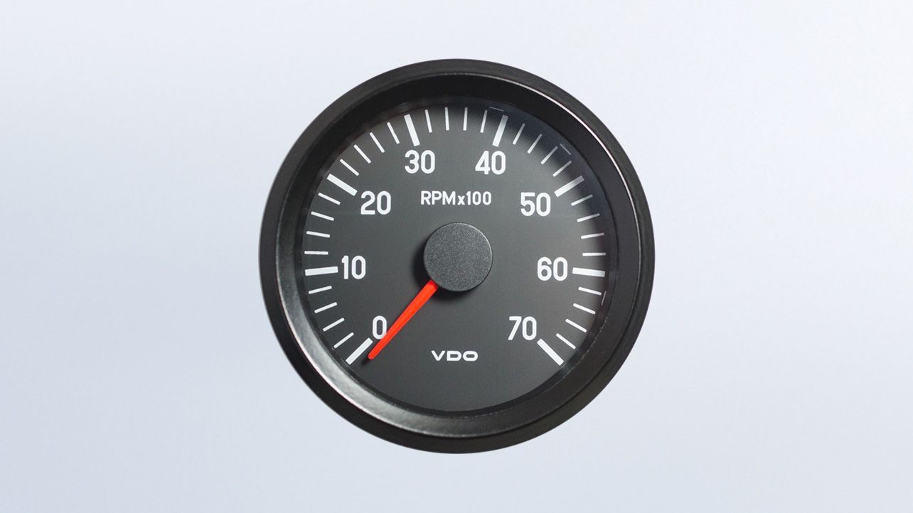 Om Fä: VDO DZM 12V 80Ø 7000U | Fe
